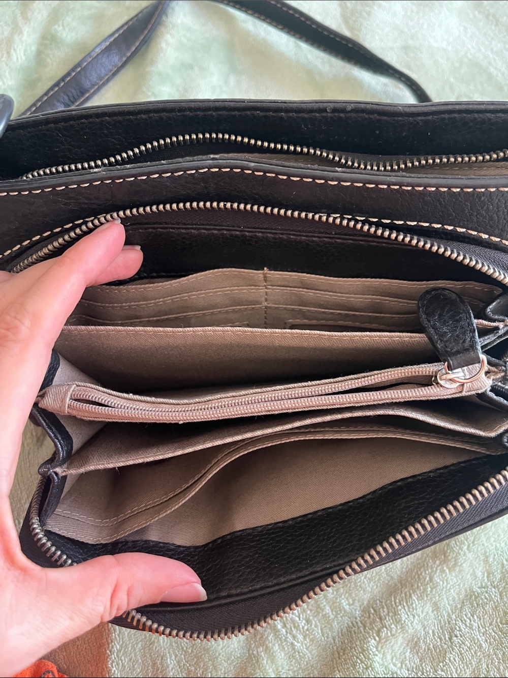 Coldwater Creek Black Leather Crossbody with Contrast Stitching - Picture 5 of 6
